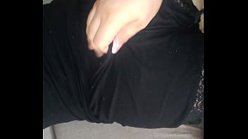 Эта киса любит ласки своего большого папы