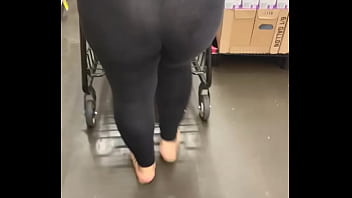 Leggings in public