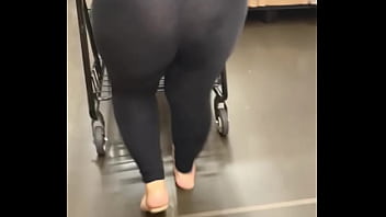 Leggings in public