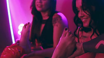 Fuck my wet pussy with your lovely foot