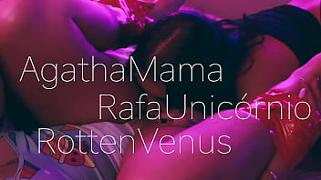 Fuck my wet pussy with your lovely foot