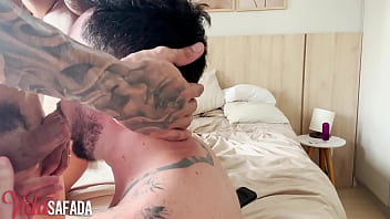 Farra com nosso amigo safado depois de acabar comigo ainda tava cheio de energia pra gastar com a minha esposinha