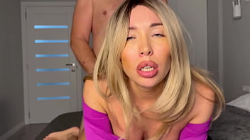 Milf wanted to fuck with a yoga trainer