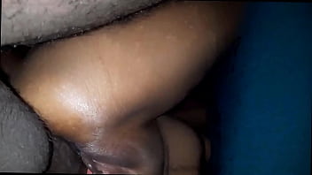 Morena muy delgadita enculada por el vecino