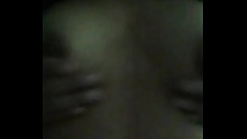 Masajeando mis tetas