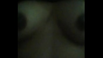 Masajeando mis tetas