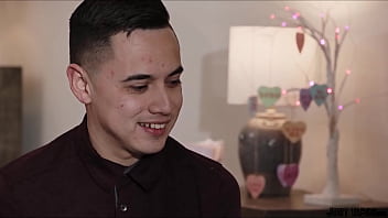 Playing truth or dare got really interesting today with my stepsister i dared her to show me her pussy and well she did and much more than that