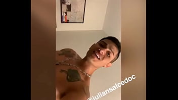 Colombiano Folla A Pelo En Australia thumbnail