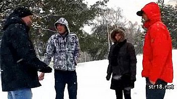 Cute teen amateur gives an amazing suck & fuck