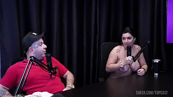 Fuderam no studio do topcast ao vivo melody e monica lima cheias de tesão fodem com o negao pauzudo ex da urach