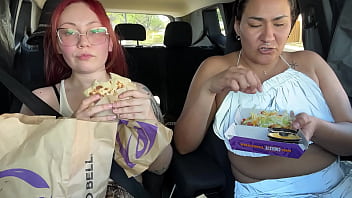 Mukbang tacobell eating