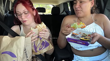 Mukbang tacobell eating