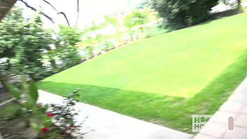 Stacked brunette naomi blue gets sprayed after fuck raw