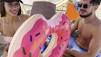 Sex by the sea adventure’s best by laura quest s01e06