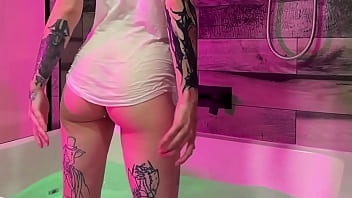 ** clip available **slow motion ass jiggling & wet t shirt dunking included available on #manyvids & #clips4