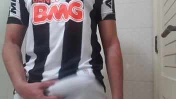 Gato Atleticano Após O Treino thumbnail