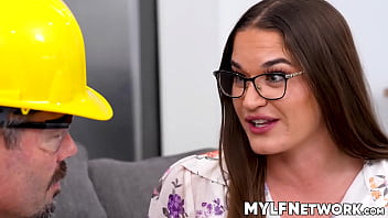 Cheating hot wife kendra heart squirts during an anal threesome