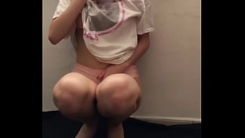 Me aburrí y juego conmigo misma