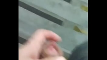 Esperando Um Puto Na Escada Do Shopping thumbnail