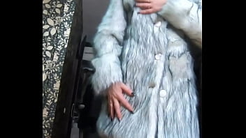 Before i taste you i want to try on some fur clothes for you #milf #pov #latina #bigass #romance #joi #fetish