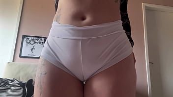 Couldn’t ignore my cameltoe in my white leggings… so i filmed it Couldn’t ignore my cameltoe in my white leggings… so i filmed it