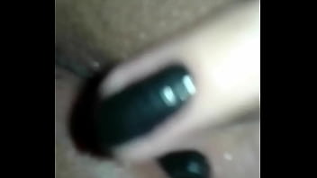 Me tocando querendo ser chupada