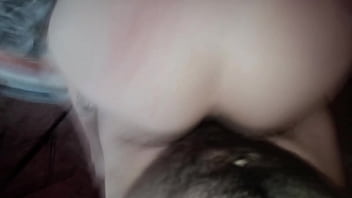 Mi hermanastro lapijarg me mete la verga de 20 centimetros hasta el fondo