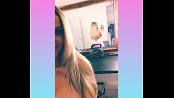 Pornstar showing off on her break