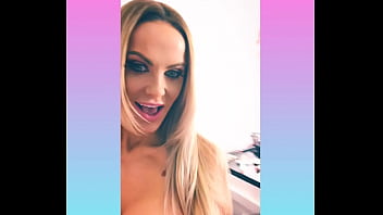 Pornstar showing off on her break