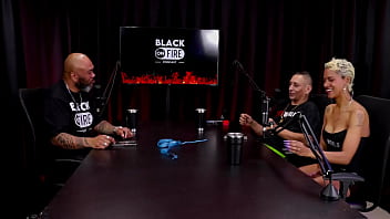 Gosta de levar uns tapas fez coisas hard na hora do sexo e o tamanho de pau que satisfaz natt paradise & raposão watch sheer red