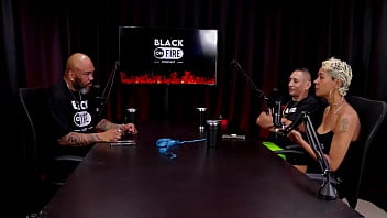 Gosta de levar uns tapas fez coisas hard na hora do sexo e o tamanho de pau que satisfaz natt paradise & raposão watch sheer red