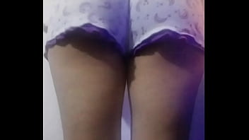 Muestro mis nalguitas