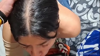 ¡¡me arrodillé a buscar su verga y me la tragué entera hasta sacar toda su lechita