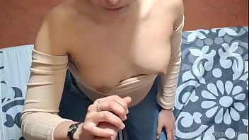 ¡¡me arrodillé a buscar su verga y me la tragué entera hasta sacar toda su lechita