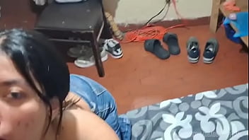 ¡¡me arrodillé a buscar su verga y me la tragué entera hasta sacar toda su lechita