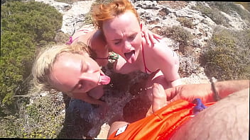 Goldenshowers by the sea