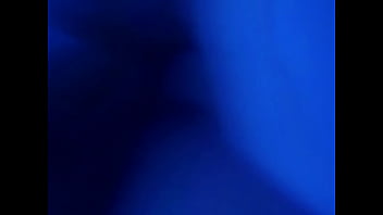 Il me prend dans la piscine désolé de la qualité bisous à tous