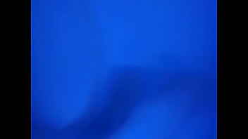 Il me prend dans la piscine désolé de la qualité bisous à tous