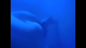 Il me prend dans la piscine désolé de la qualité bisous à tous