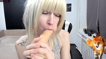 Alisa suck toy