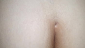 Milf recebe massagem na buceta com uma grande gozada