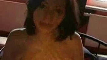 Ninfetinha liberando o cuzinho para o amigo