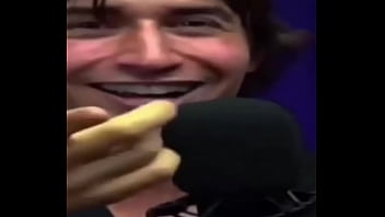 Comi ela e ela disso isso