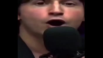 Comi ela e ela disso isso