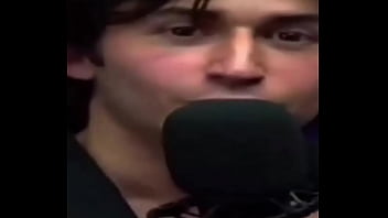 Comi ela e ela disso isso