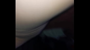 Morena chupando y cojiendo