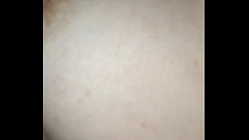 Morena chupando y cojiendo