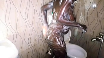 Beautiful ebony girl taking a sexy bath see fresh pussy