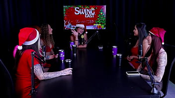 Se assustou com um pau de 24cm a dificuldade de engolir pau grosso e grande mas até um dedo especial swing cast de natal watch sheer red