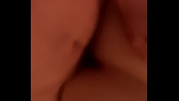 Je jouie dans sa chatte